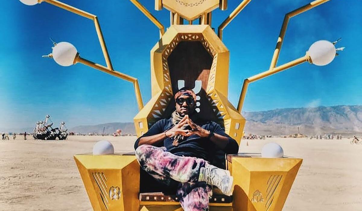 chelsea odufu, abraca lab, seat at the throne, Immersive, Art Installation, Public Art, Burning Man Art, Light Sculpture, Light Festival, throne, prop